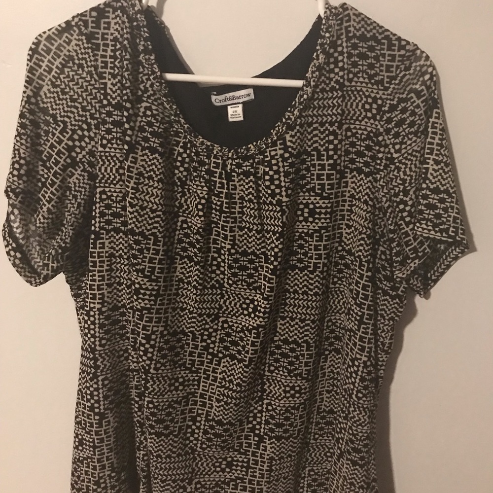 Croft and Barrow women’s plus size shirt. Size 2X